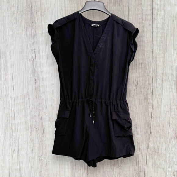 ATHLETA Sutton Romper Black V-Neck Cargo Pocket Shorts Jumper Romper Jumpsuit 10 - Picture 1 of 10
